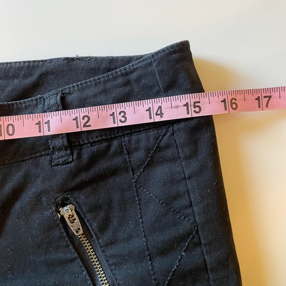Anthropologie Pilcro Womens Moto Pants Black Ankle Zip Diamond Stitched size 2 - Picture 10 of 14